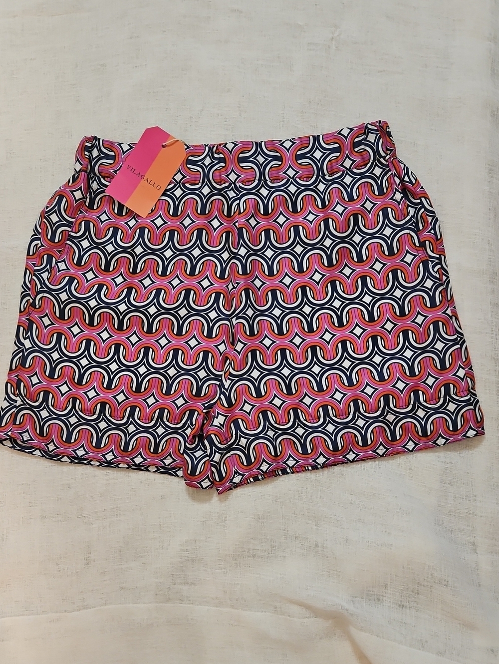 Vilagallo NWT Pink,Orange, Navy & White Geometric 100% Silk  Shorts